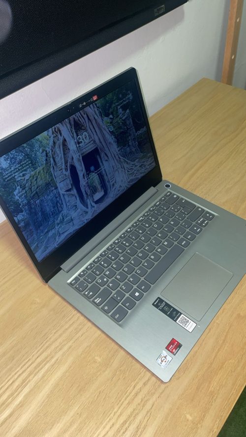 Laptop Segunda Mano AMD Athlon 3050U 8GB RAM 256GB SSD Rápida Barata