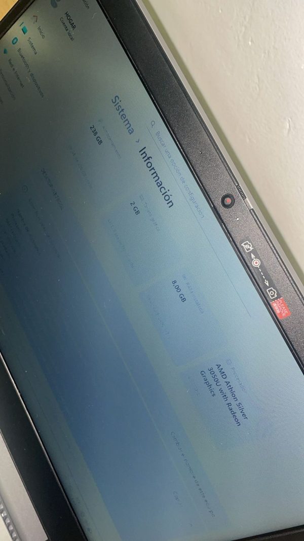 IMG-20251023-WA0092 Laptop Segunda Mano AMD Athlon 3050U 8GB RAM 256GB SSD Rápida Barata